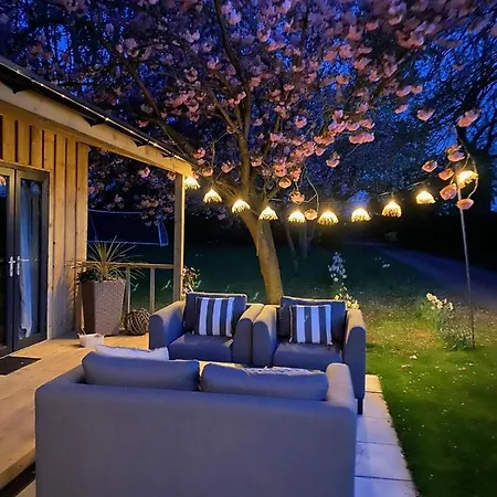 بيت للعطل Meadows